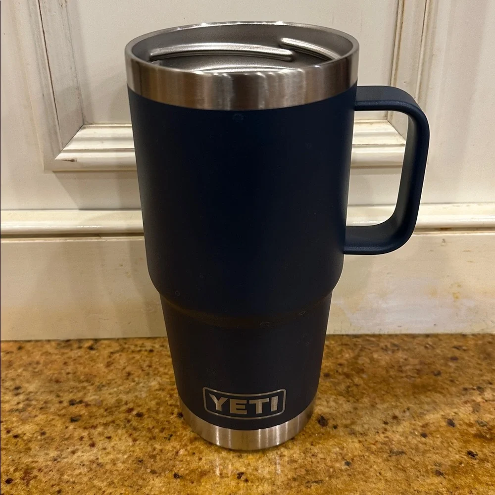 YETI 20 OUNCE NAVY RAMBLER INSULATED MUG WITH HANDLE & STRONGHOLD LID - Picture 2 of 6